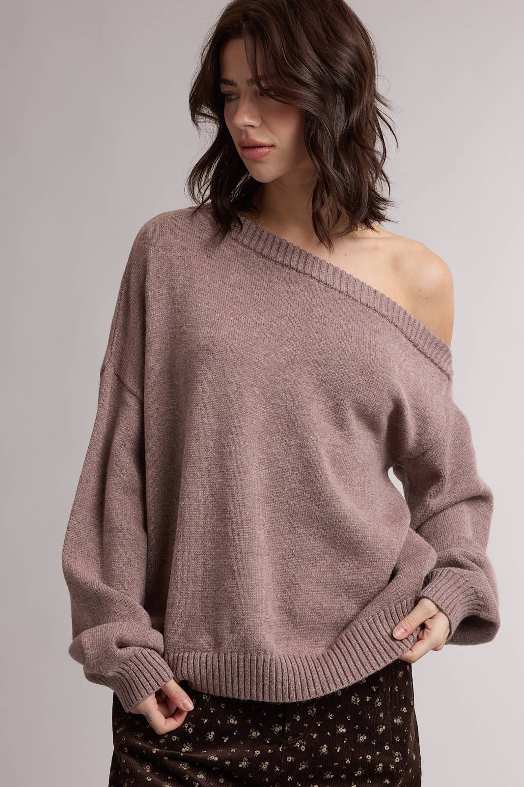 RIBBED HEM ONE SHOULDER SWEATER