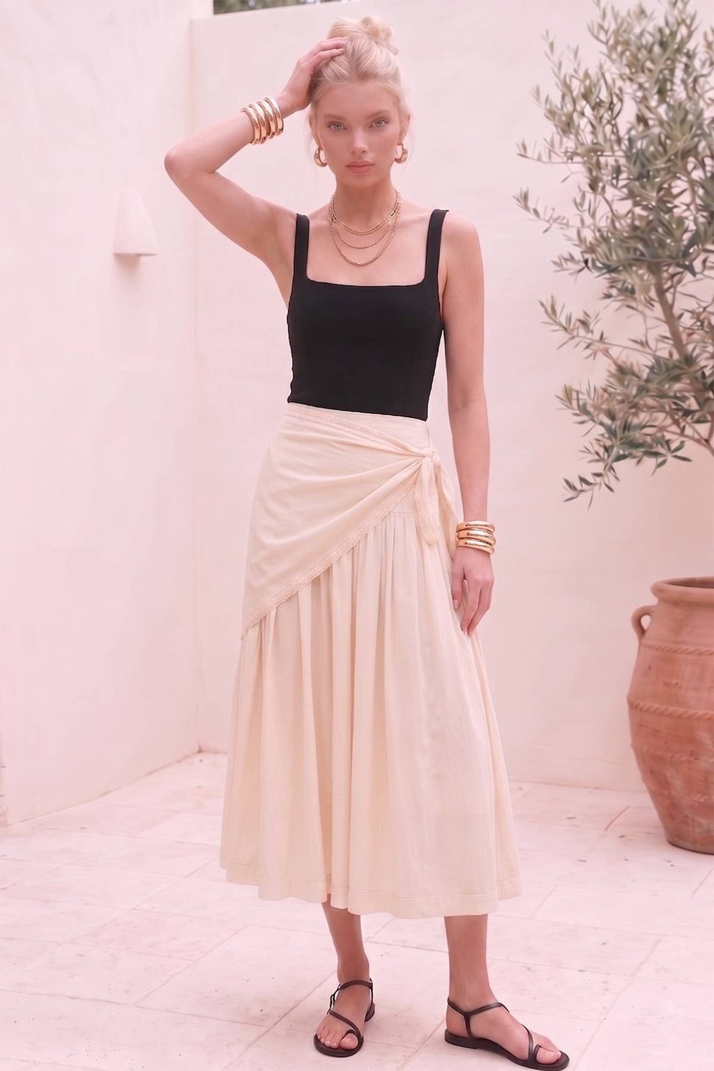 SIDE TIE DETAIL PLEATED WOVEN MIDI SKIRT