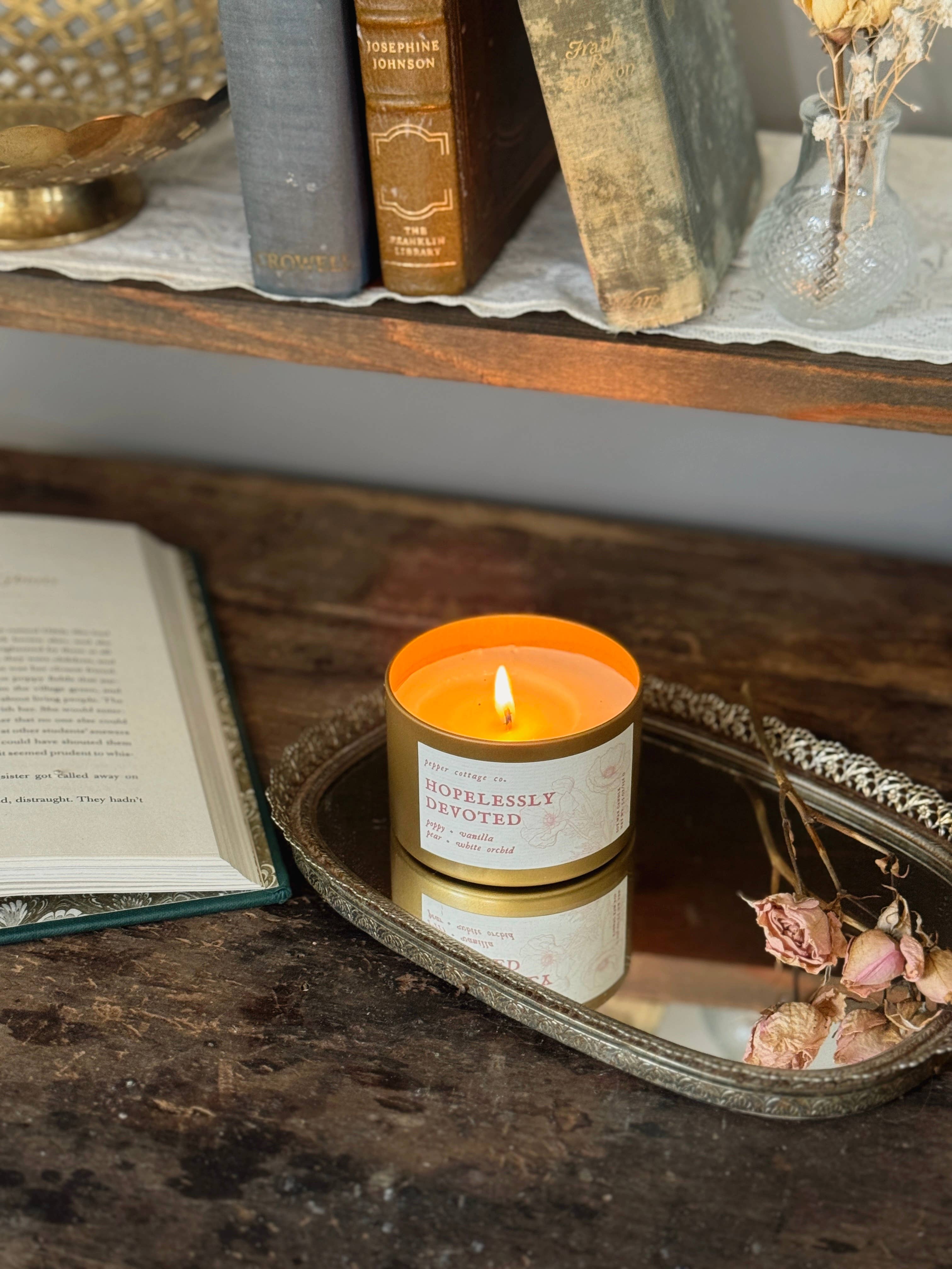 Hopelessly Devoted 5.5 oz Candle Tin | Poppy, Pear, Orchid, Vanilla | Feminine Floral Clean Soy Candle