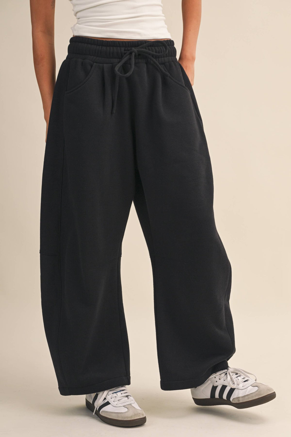 BARREL SWEATPANTS WITH SIDE POCKETS