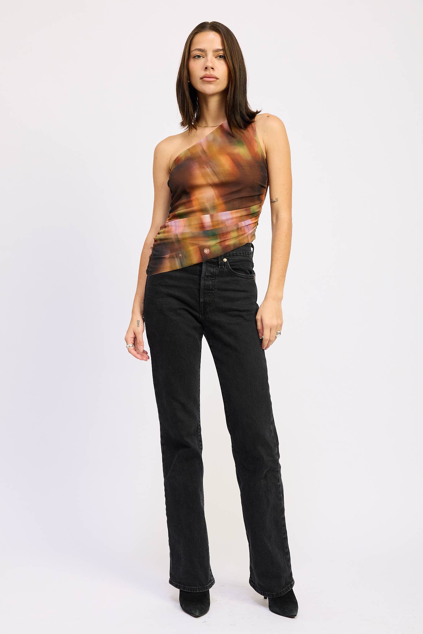ASYMMETRICAL ONE SHOULDER TOP